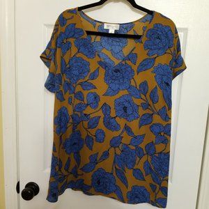 Motherhood Maternity Blue & Tan Floral Top.